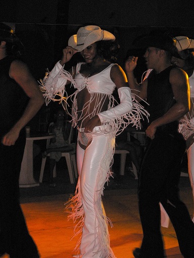 Show Latino Sarabia Productions